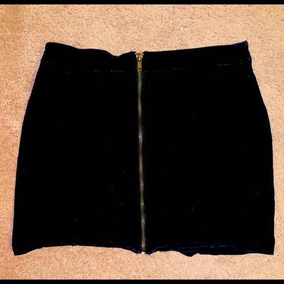 Forever 21 Dresses & Skirts - Forever 21 Black Jean Mini Skirt